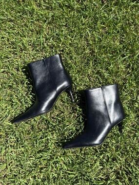 H&M Black Pointed-Toe Ankle Boots | EU 38